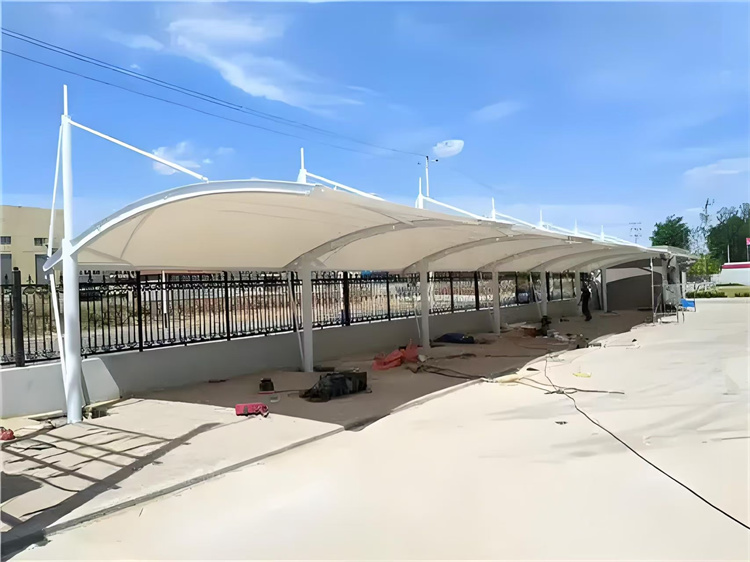 膜结构停车棚